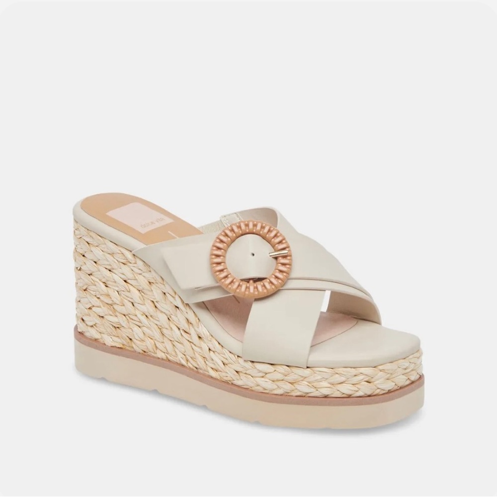 NWT- NEVER BEEN WORN! Original box- Dolce Vita Ivory Wedge Size 8